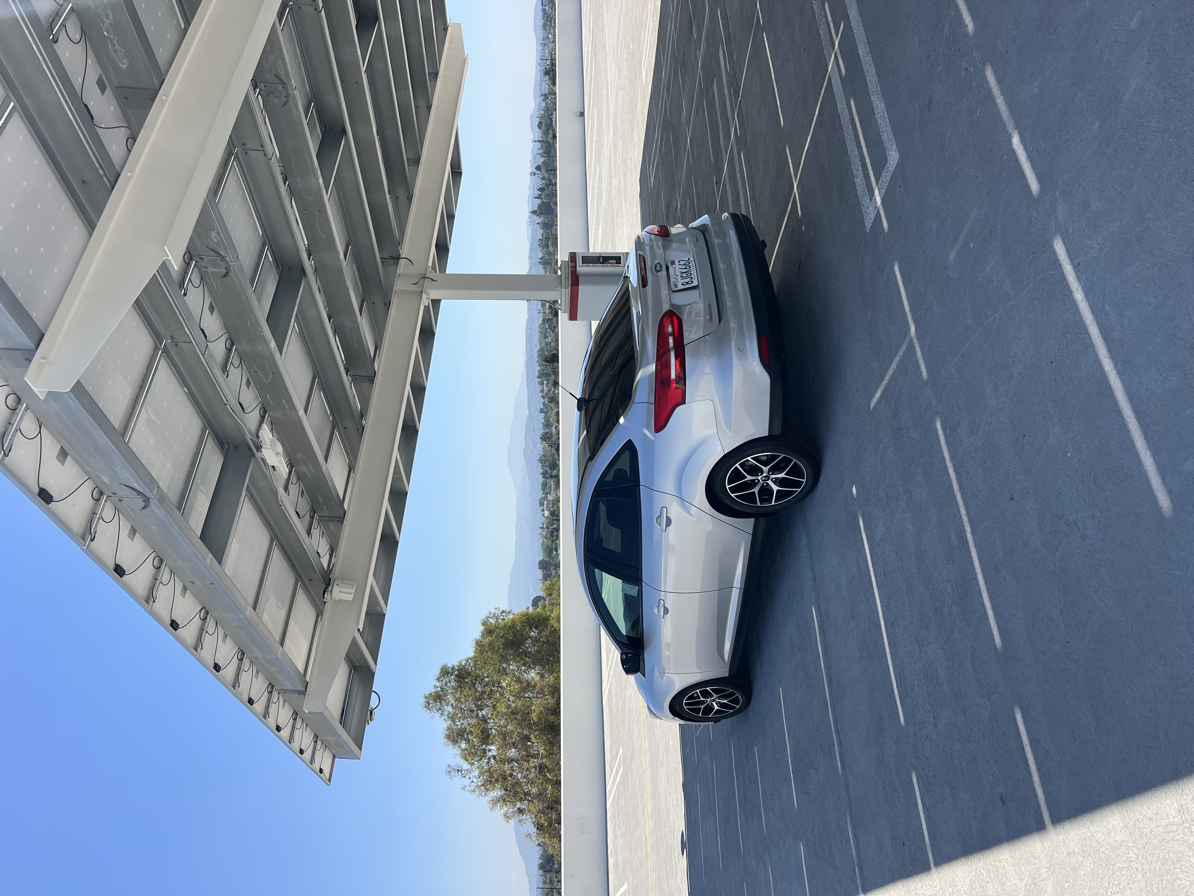 Car photo 5